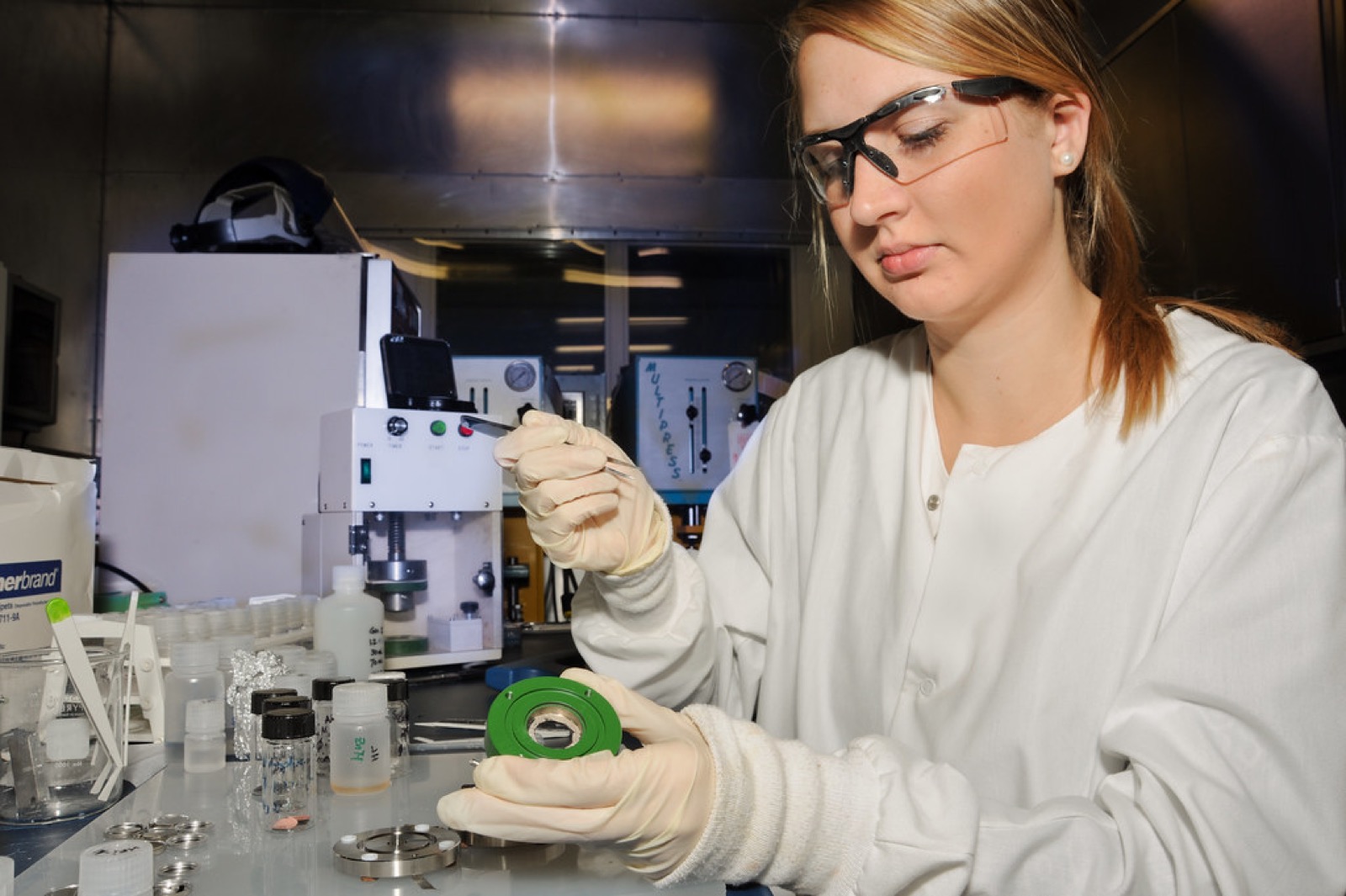 Army scientists energize battery research